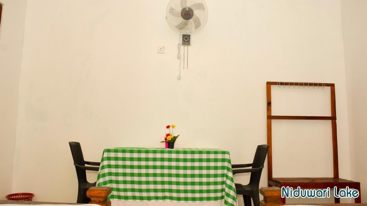 Niduwari Lake Homestay Dambulla Luaran gambar