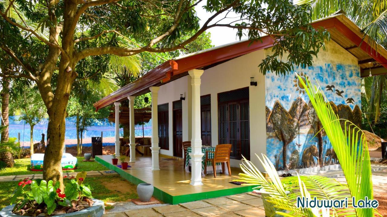 Niduwari Lake Homestay Dambulla Luaran gambar