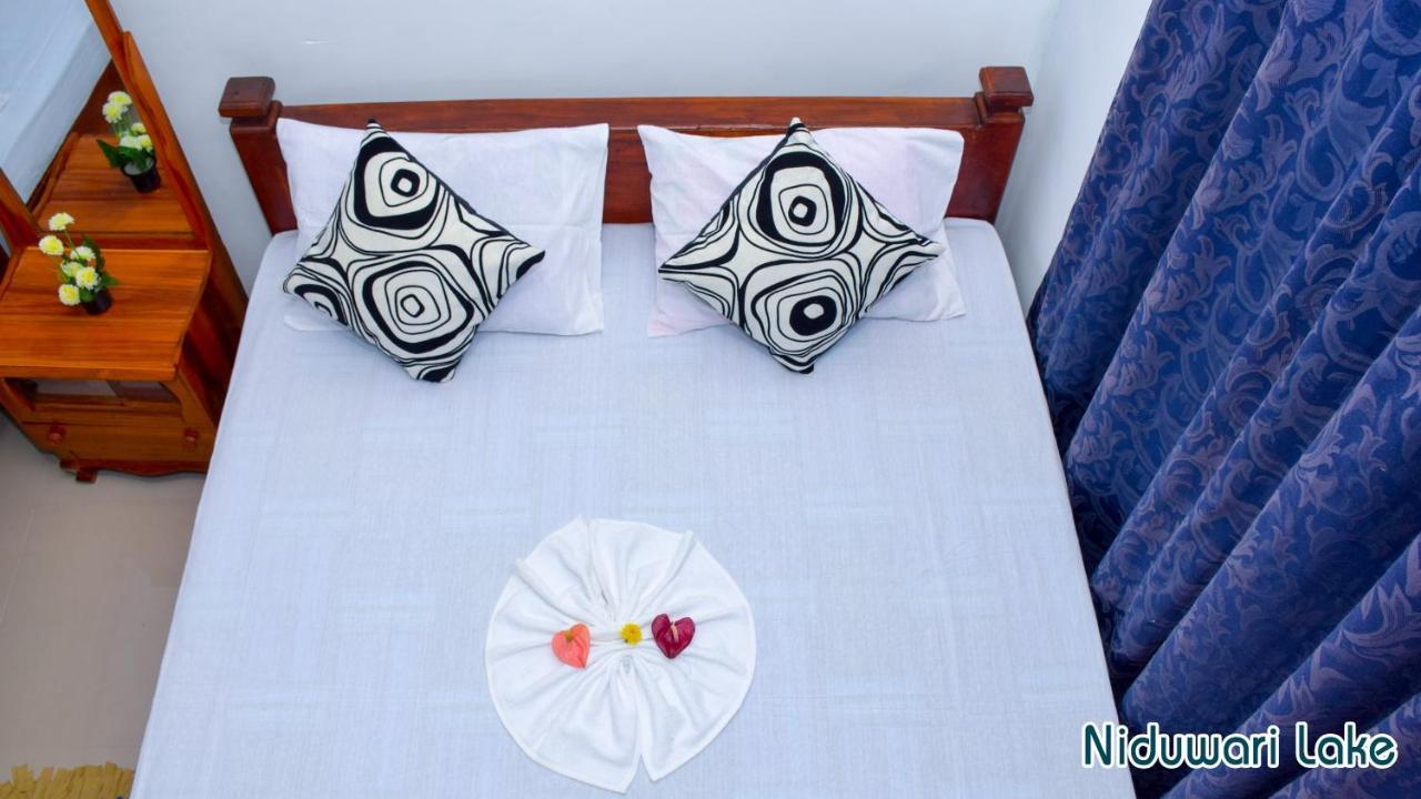 Niduwari Lake Homestay Dambulla Luaran gambar