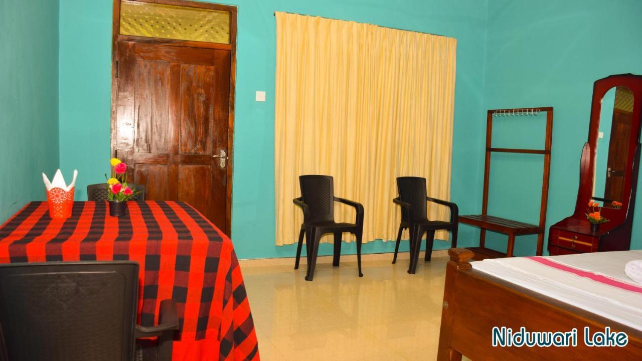 Niduwari Lake Homestay Dambulla Luaran gambar